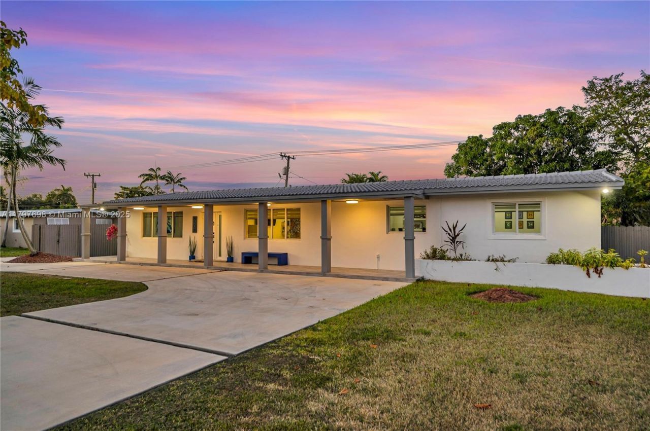 8501 SW 142nd St, Palmetto Bay, FL 33158 Photo