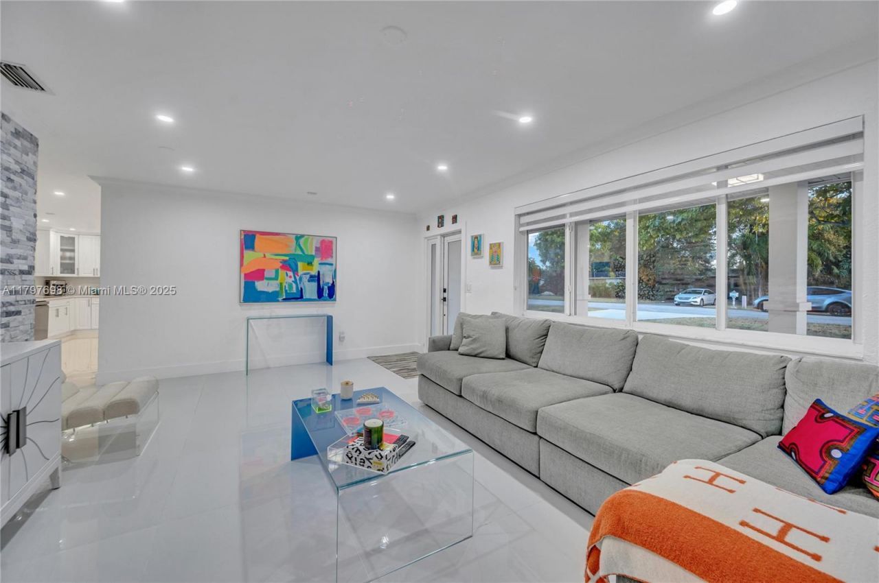 8501 SW 142nd St, Palmetto Bay, FL 33158 Photo