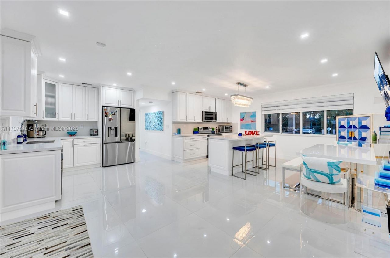 8501 SW 142nd St, Palmetto Bay, FL 33158 Photo