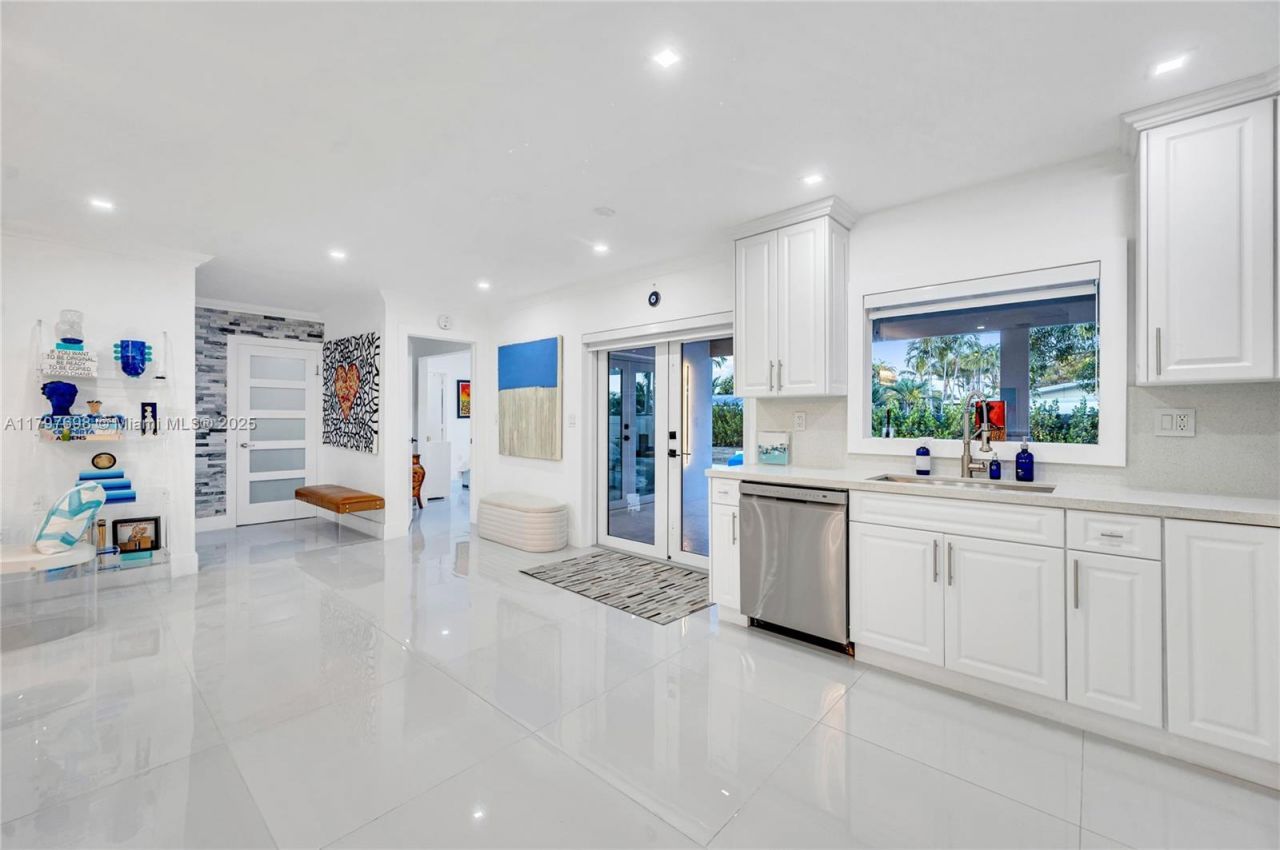 8501 SW 142nd St, Palmetto Bay, FL 33158 Photo