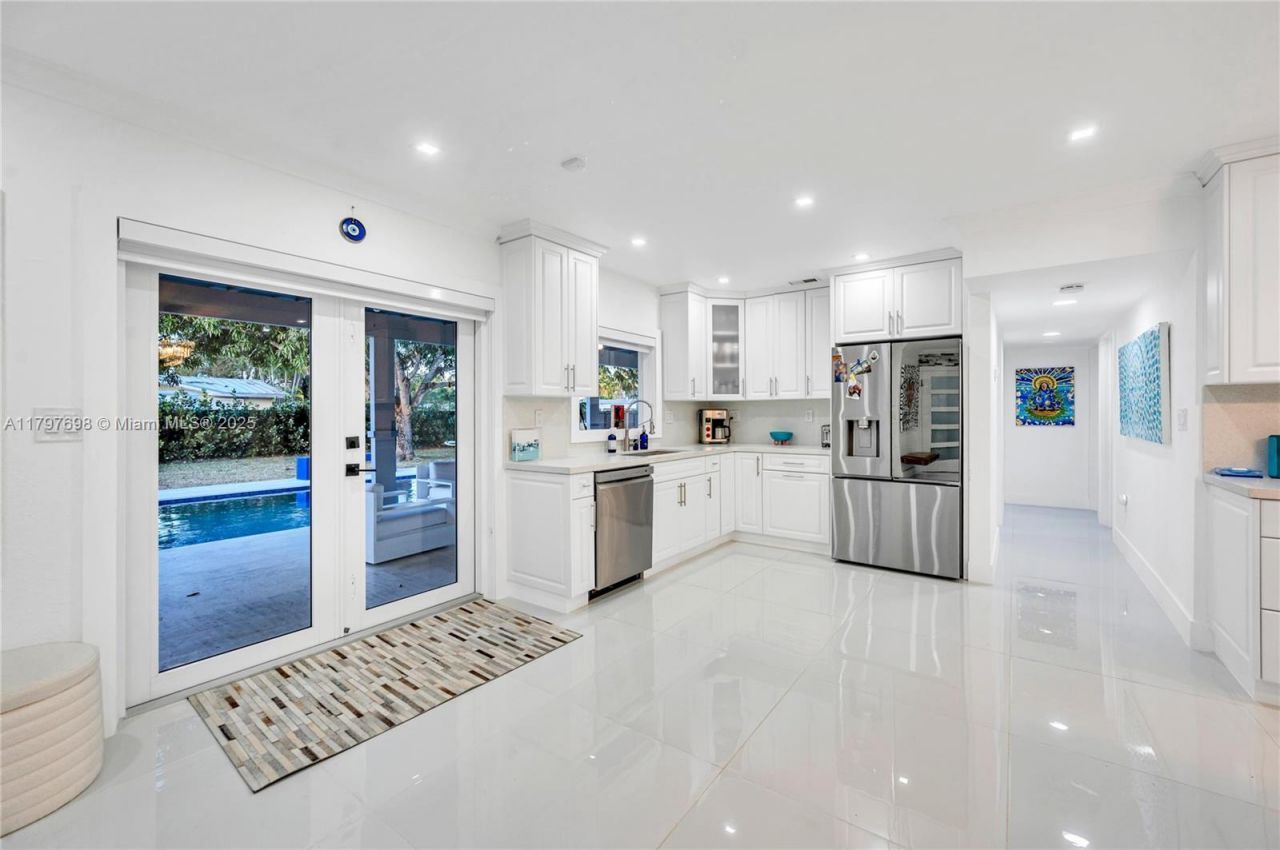 8501 SW 142nd St, Palmetto Bay, FL 33158 Photo