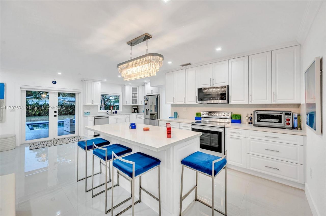 8501 SW 142nd St, Palmetto Bay, FL 33158 Photo