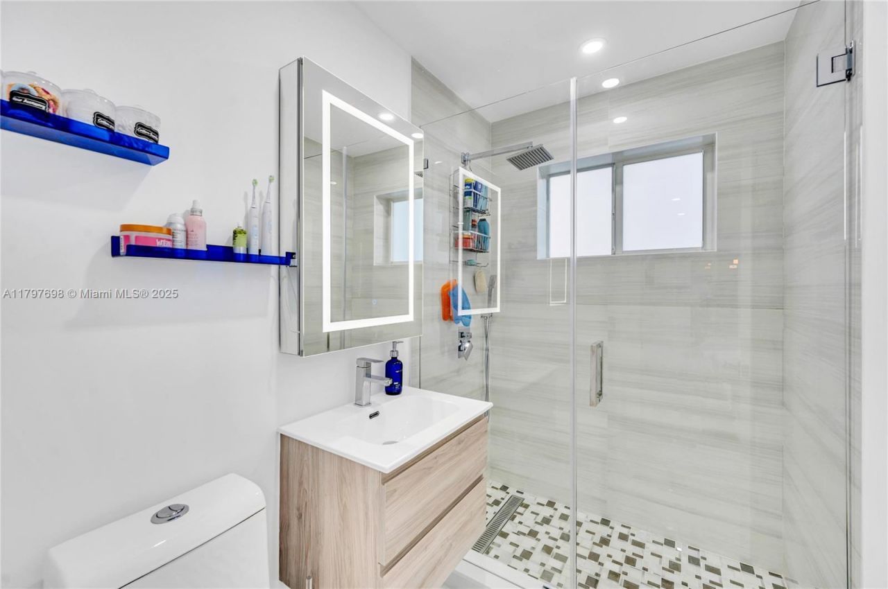 8501 SW 142nd St, Palmetto Bay, FL 33158 Photo