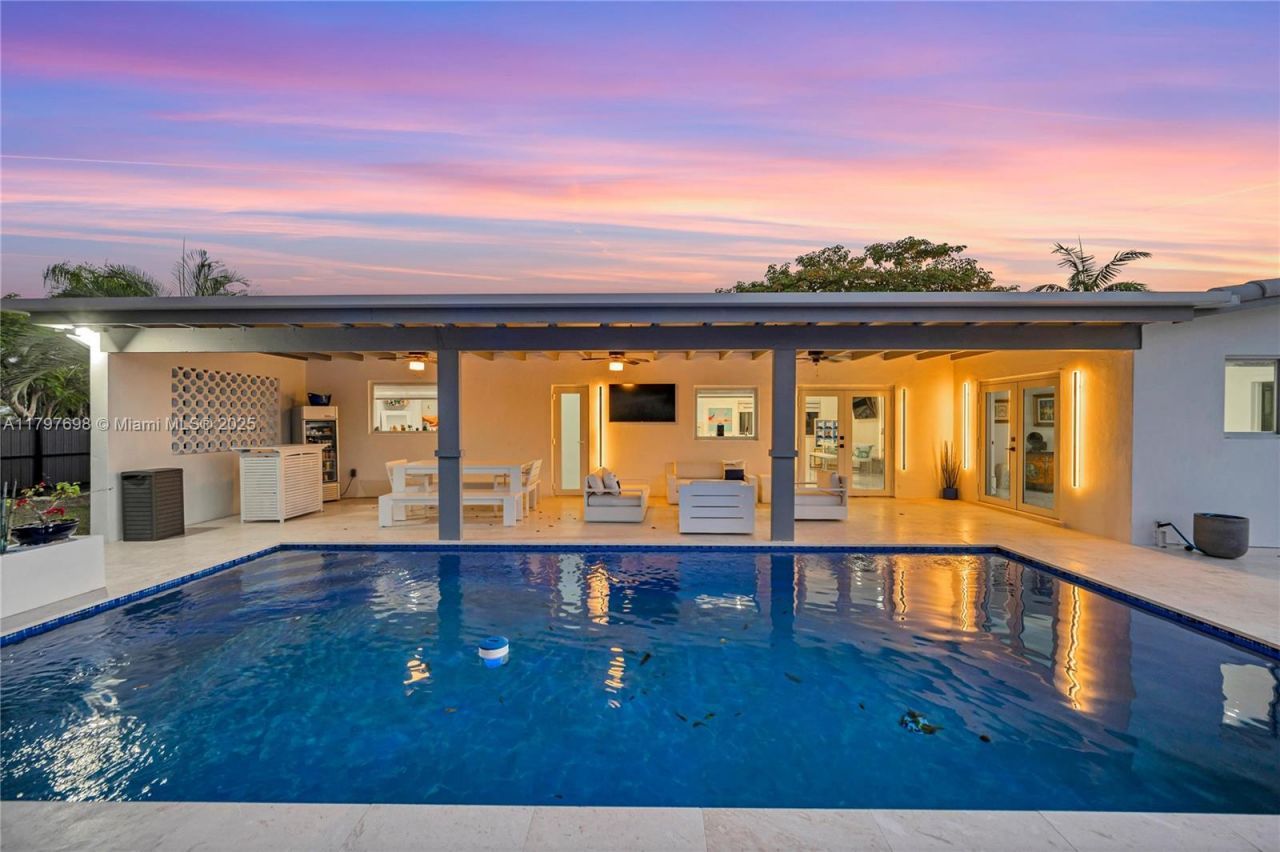 8501 SW 142nd St, Palmetto Bay, FL 33158 Photo