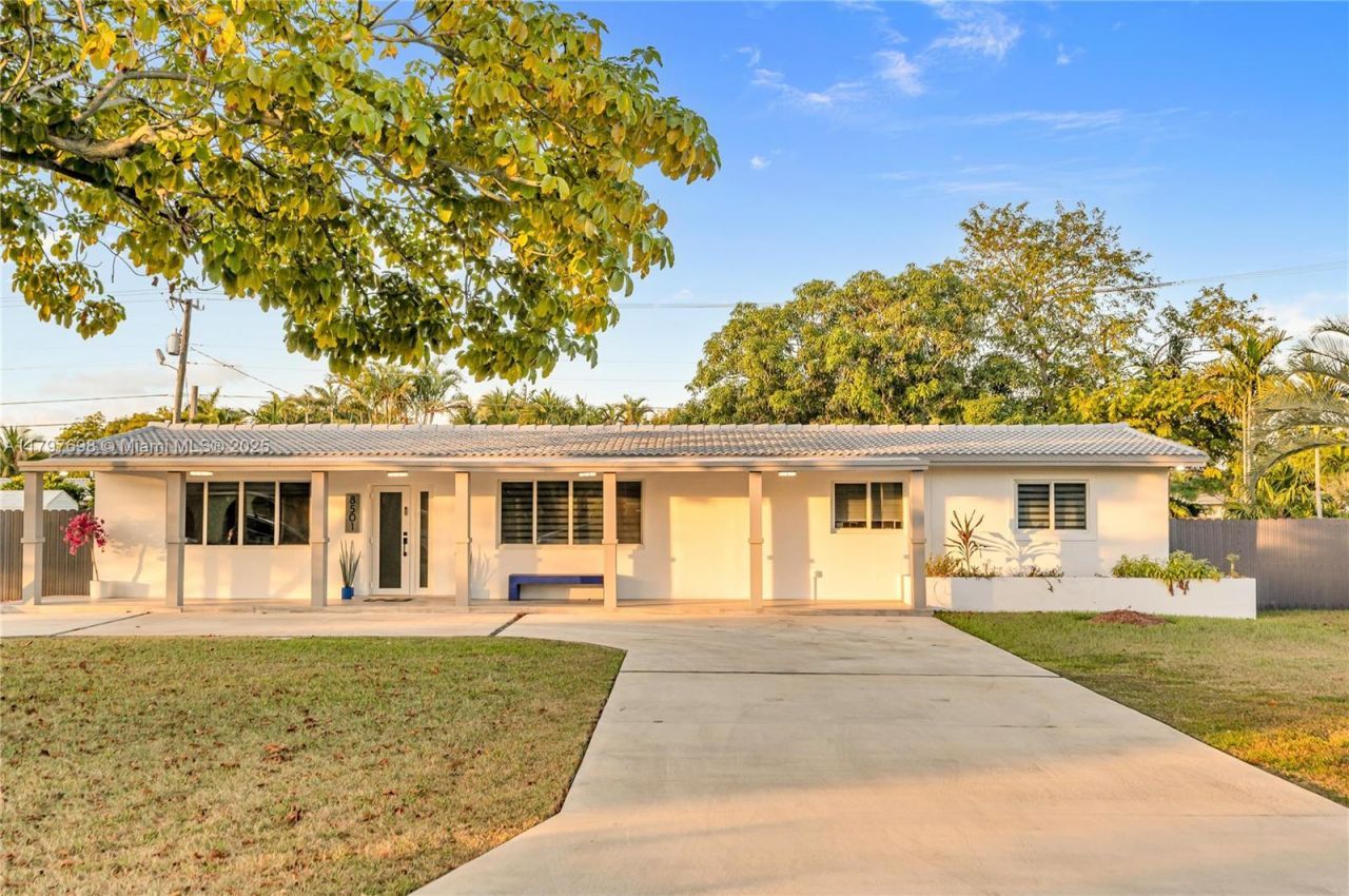 8501 SW 142nd St, Palmetto Bay, FL 33158 Photo