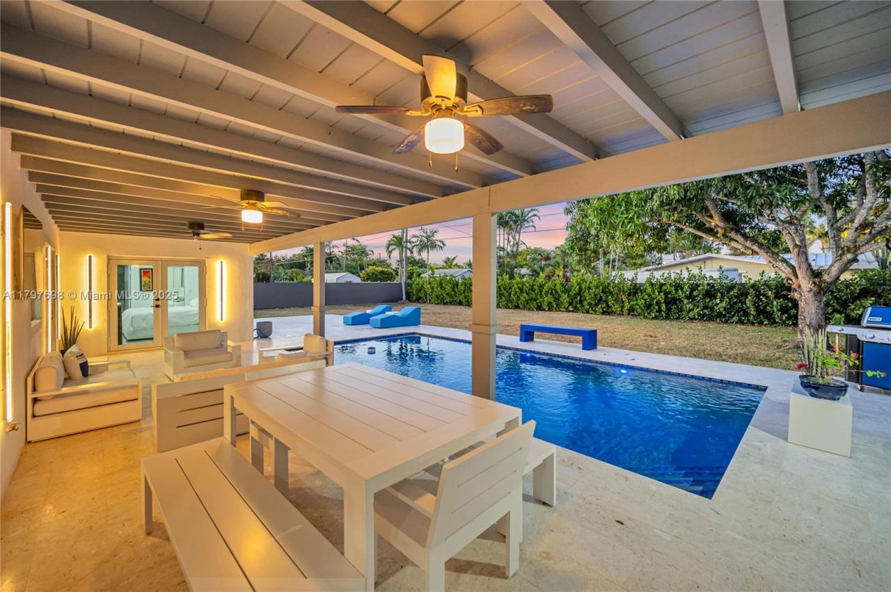 8501 SW 142nd St, Palmetto Bay, FL 33158 Photo