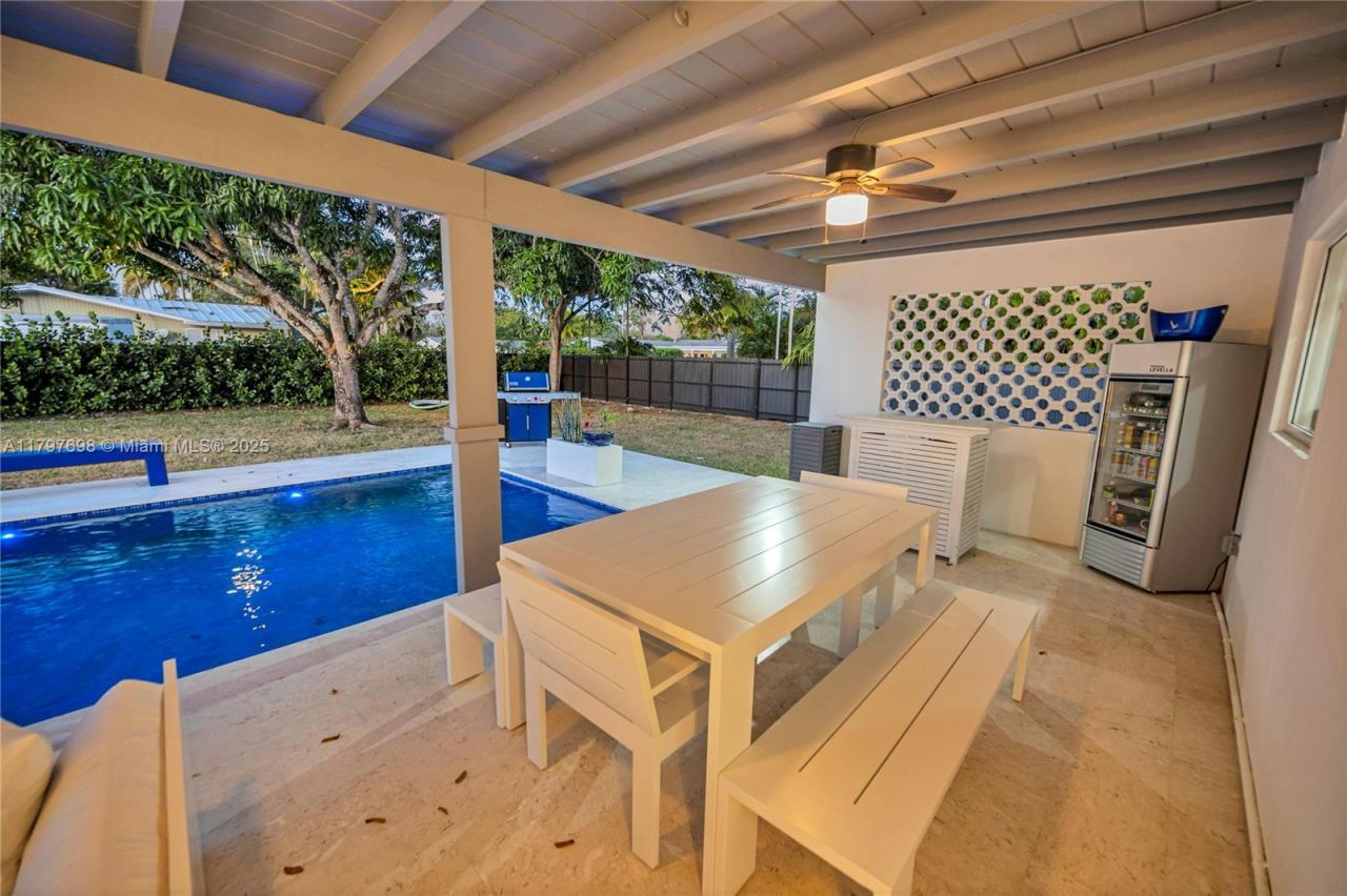 8501 SW 142nd St, Palmetto Bay, FL 33158 Photo