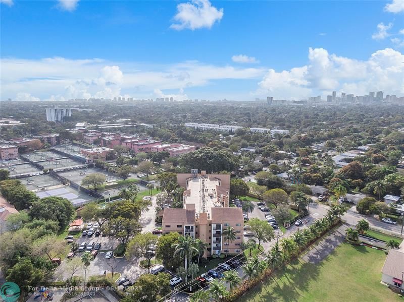 701 NW 19th Street, Unit 202, Fort Lauderdale, FL 33311 Photo