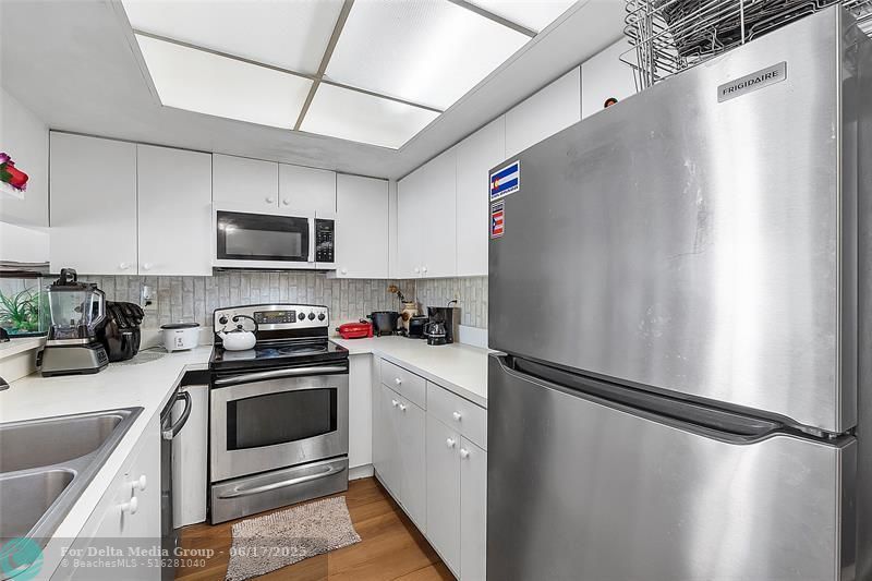 701 NW 19th Street, Unit 202, Fort Lauderdale, FL 33311 Photo