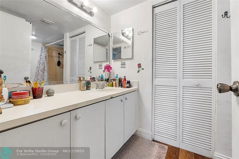 701 NW 19th Street, Unit 202, Fort Lauderdale, FL 33311 Photo