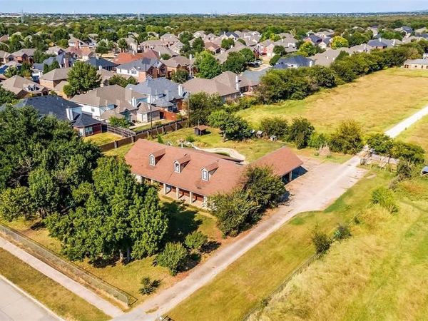 6310 Webb Lynn Road, Grand Prairie, TX 75052