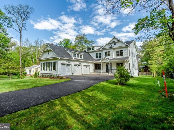 8920 WALKER STREET, FAIRFAX, VA 22032