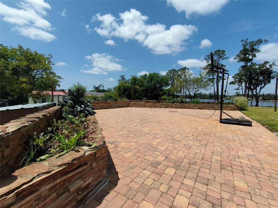 Property Image 43