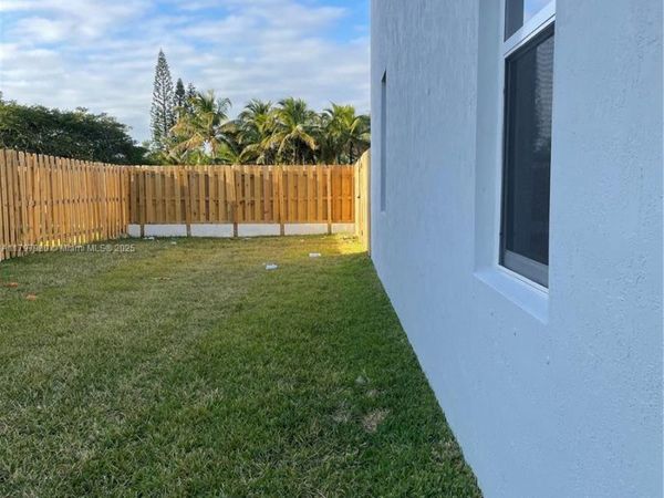 29196 SW 163rd Ct, Homestead, FL 33033