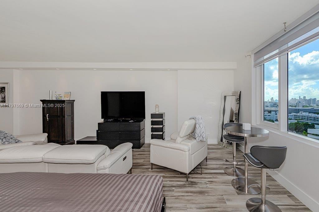 2301 Collins Ave, Unit 1532, Miami Beach, FL 33139 Photo