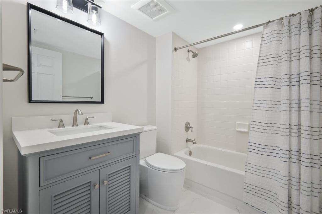 4130 Bayhead Dr, Unit 302, Bonita Springs, FL 34134 Photo