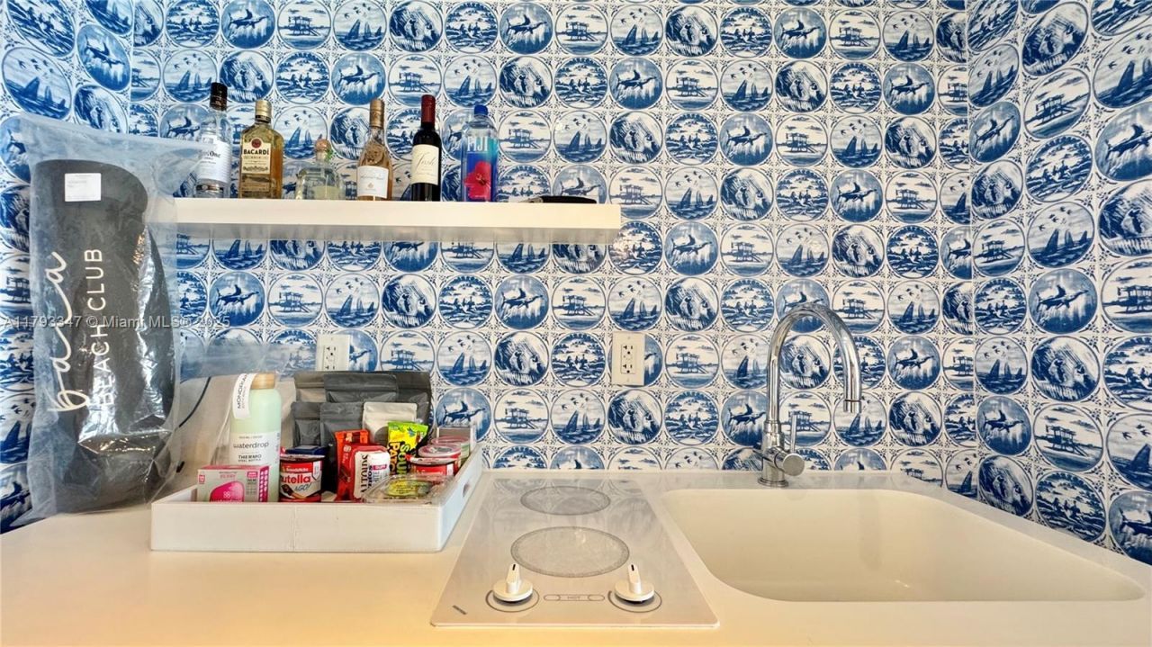 1100 West Ave, Unit 1108, Miami Beach, FL 33139 Photo