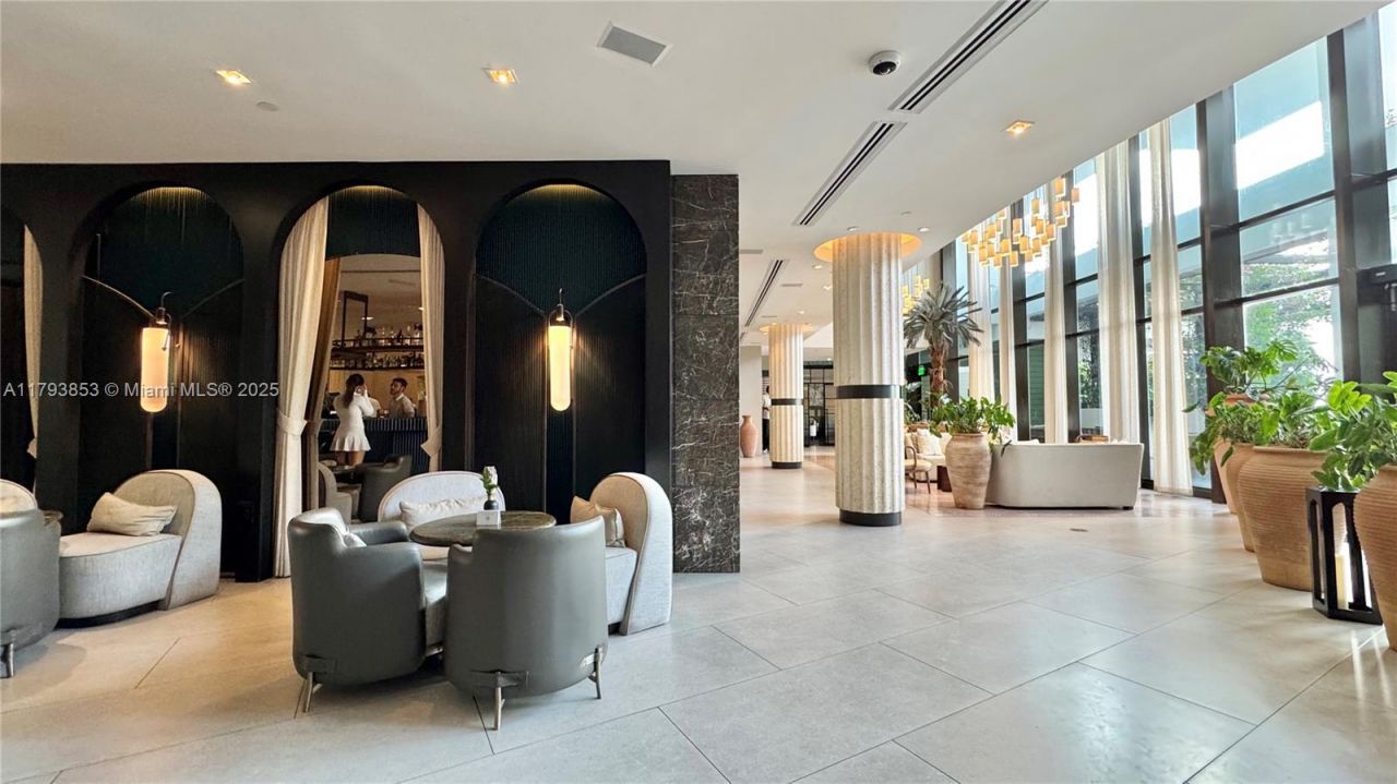 1100 West Ave, Unit 812, Miami Beach, FL 33139 Photo