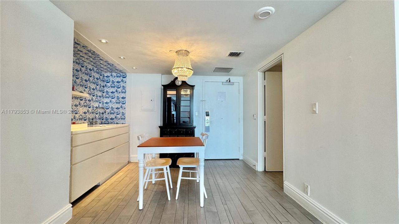 1100 West Ave, Unit 812, Miami Beach, FL 33139 Photo