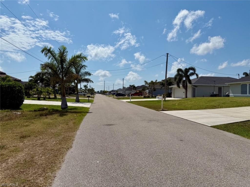 1812 SW 28th Ln, Cape Coral, FL 33914 Photo