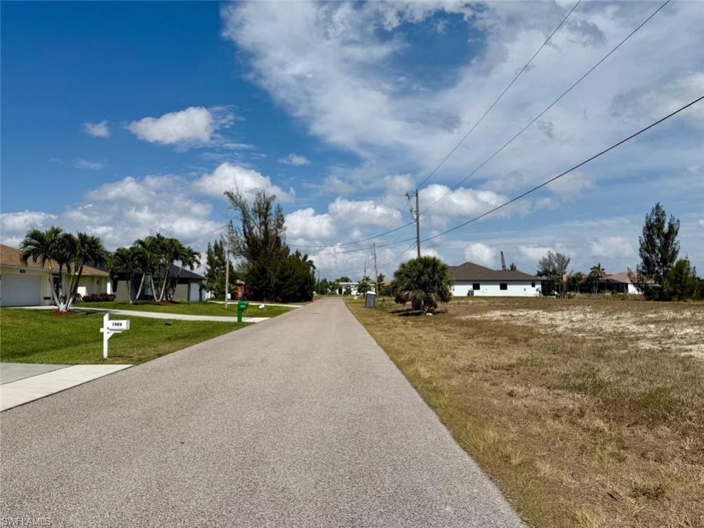 1812 SW 28th Ln, Cape Coral, FL 33914 Photo