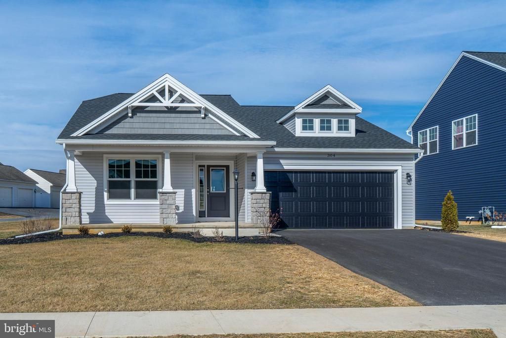 304 AMBERLEIGH LANE, SHIPPENSBURG, PA 17257