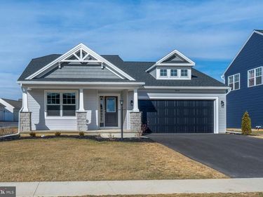 304 AMBERLEIGH LANE, SHIPPENSBURG, PA 17257