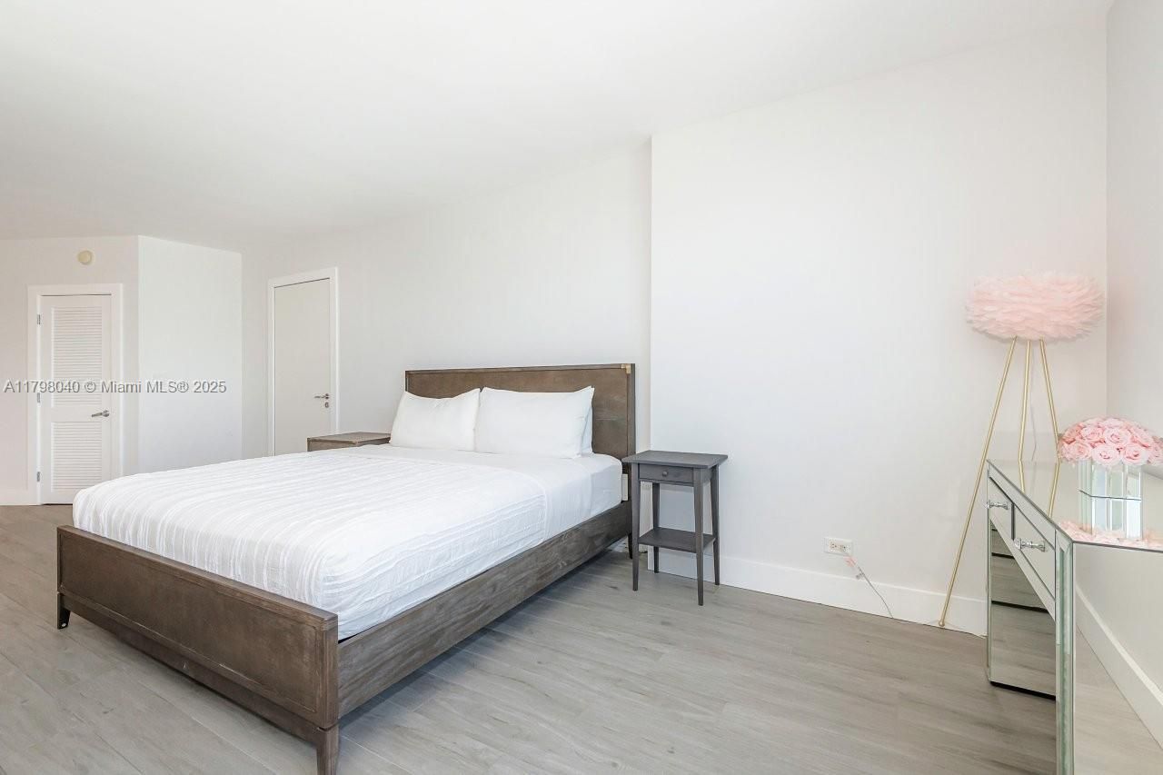 2301 Collins Ave, Unit 1531, Miami Beach, FL 33139 Photo