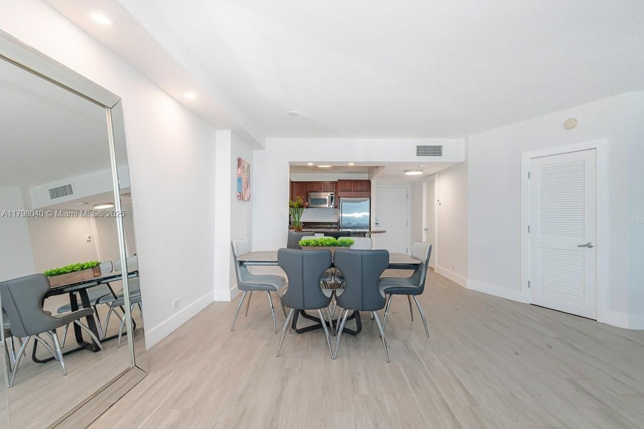 2301 Collins Ave, Unit 1531, Miami Beach, FL 33139 Photo