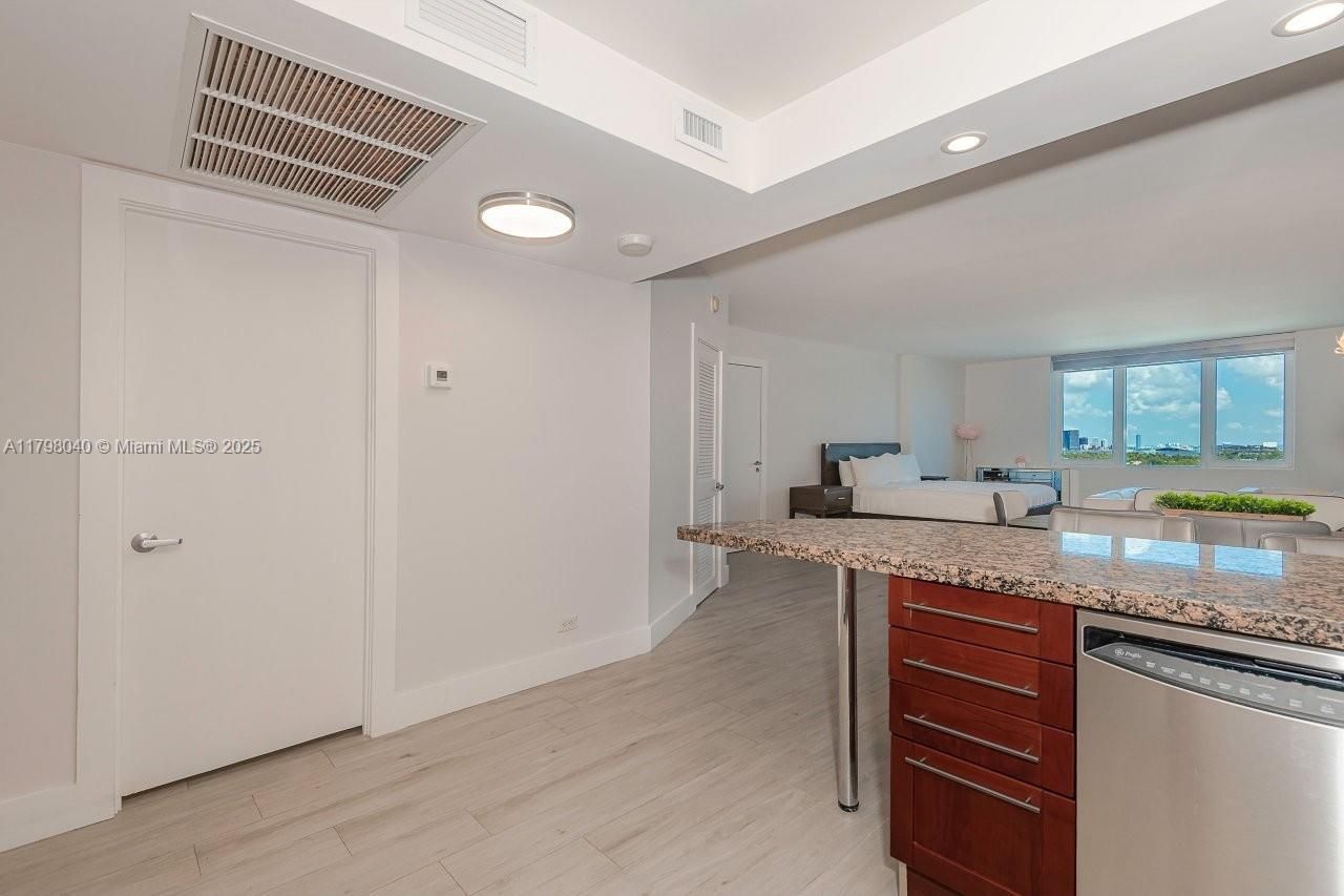 2301 Collins Ave, Unit 1531, Miami Beach, FL 33139 Photo