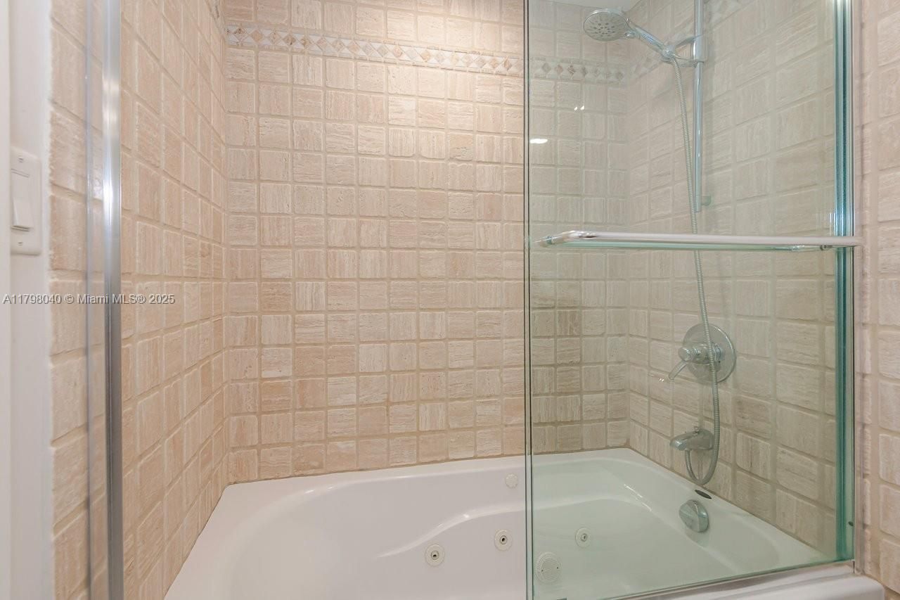 2301 Collins Ave, Unit 1531, Miami Beach, FL 33139 Photo