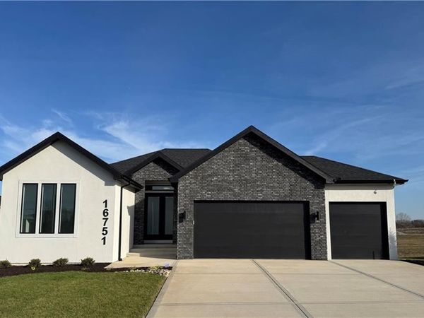 16751 S Fellows Street, Olathe, KS 66062