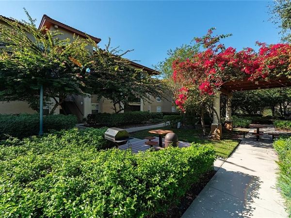 8861 Colonnades CT N, Unit 215, BONITA SPRINGS, FL 34135