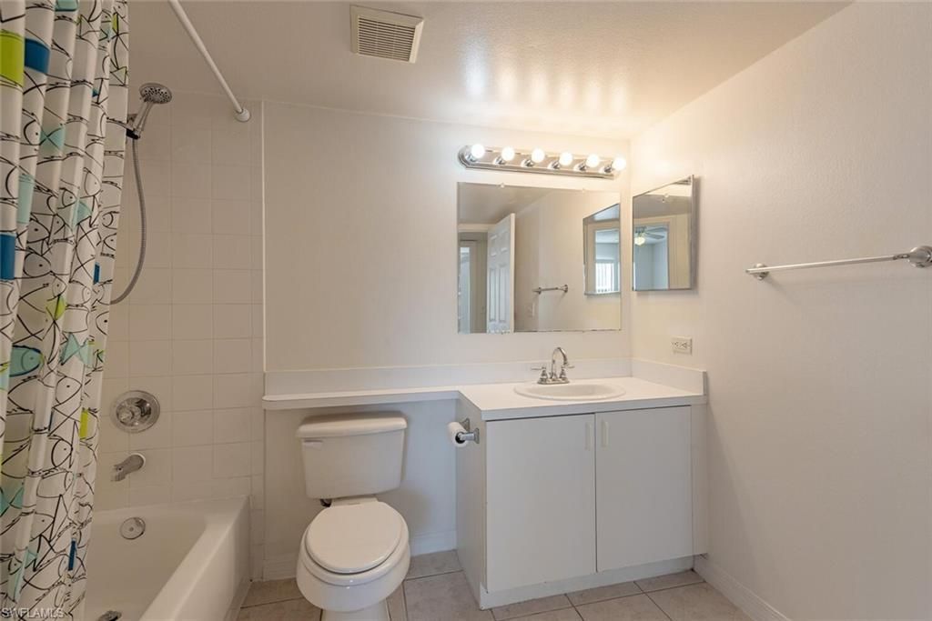 8861 Colonnades Ct N, Unit 215, Bonita Springs, FL 34135 Photo