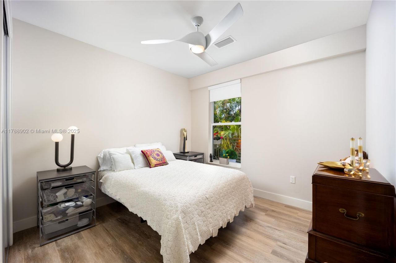 41 SW Seminole St, Unit 208, Stuart, FL 34994 Photo