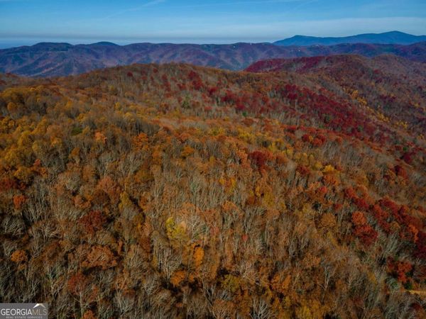 36 Utana Bluffs Trail, Ellijay, GA 30540