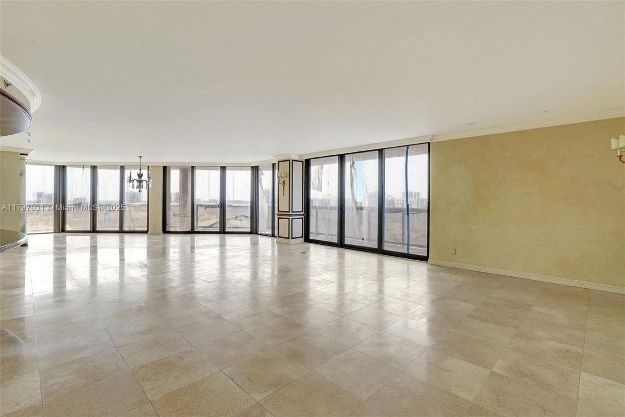 19667 Turnberry Way, Unit 16GR, Aventura, FL 33180 Photo