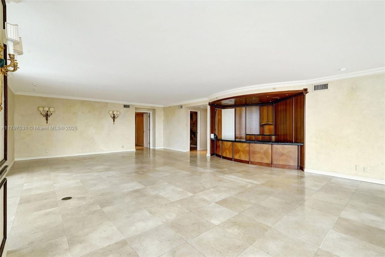 19667 Turnberry Way, Unit 16GR, Aventura, FL 33180 Photo