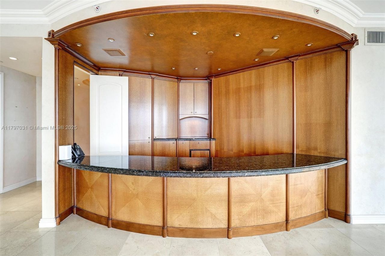 19667 Turnberry Way, Unit 16GR, Aventura, FL 33180 Photo