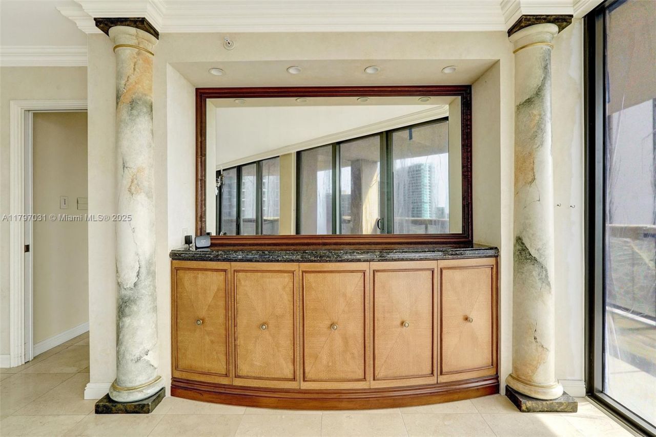 19667 Turnberry Way, Unit 16GR, Aventura, FL 33180 Photo