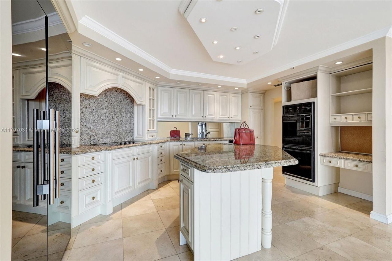 19667 Turnberry Way, Unit 16GR, Aventura, FL 33180 Photo