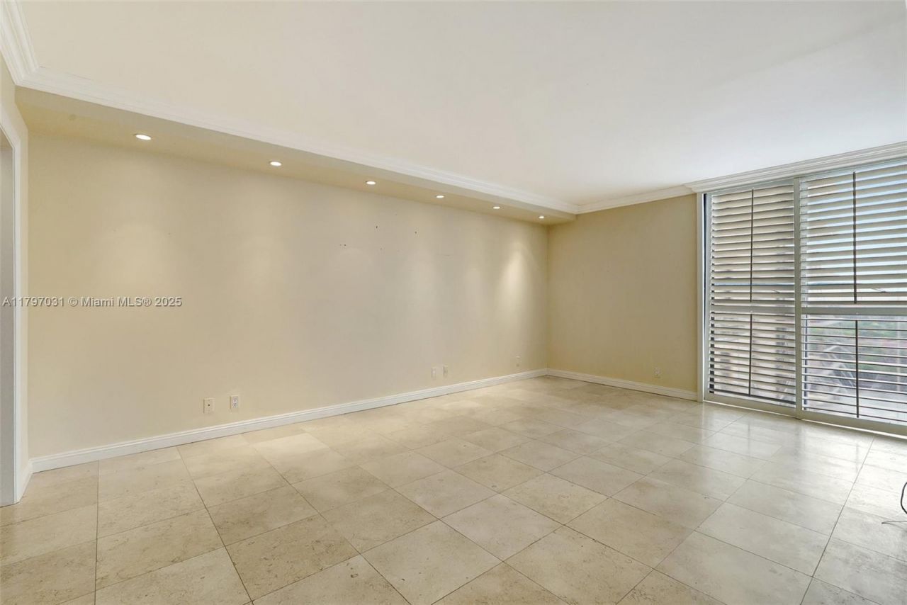 19667 Turnberry Way, Unit 16GR, Aventura, FL 33180 Photo