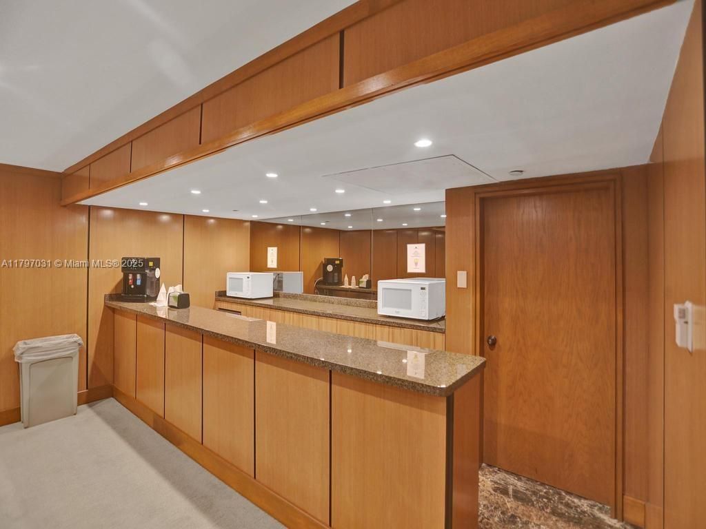 19667 Turnberry Way, Unit 16GR, Aventura, FL 33180 Photo