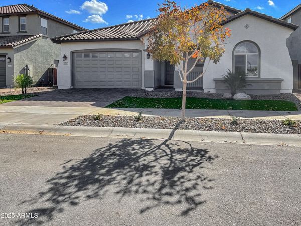 15787 W Mariposa Grande Street, Surprise, AZ 85387