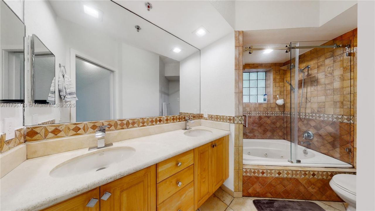 3255 NE 184th St, Unit 12410, Aventura, FL 33160 Photo