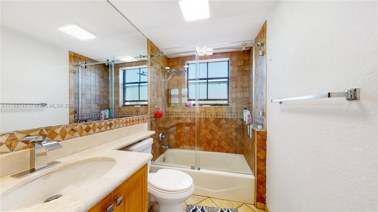 3255 NE 184th St, Unit 12410, Aventura, FL 33160 Photo