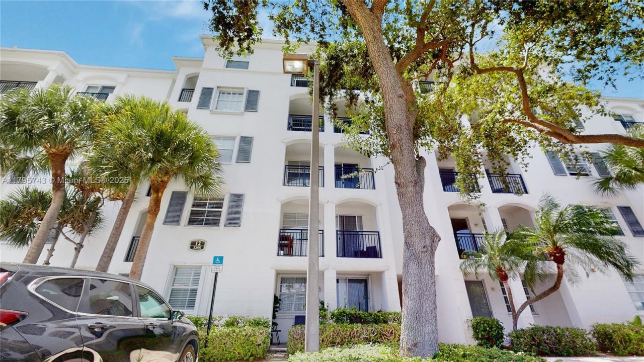 3255 NE 184th St, Unit 12410, Aventura, FL 33160 Photo