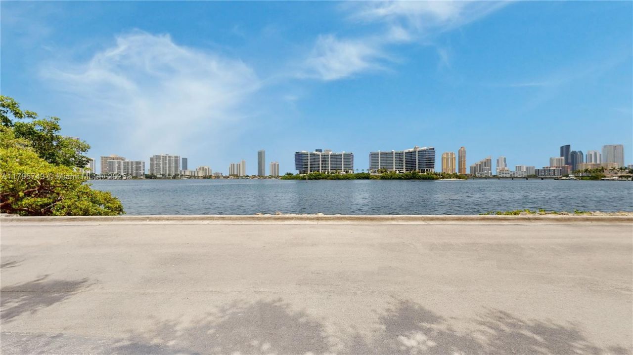 3255 NE 184th St, Unit 12410, Aventura, FL 33160 Photo