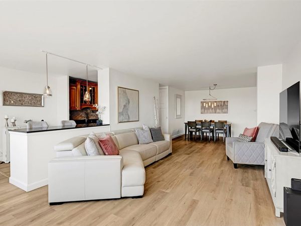 61-20 Grand Central Parkway, Unit B1203, Forest Hills, NY 11375