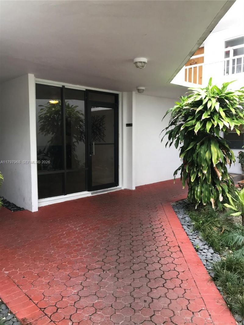 1075 93rd St, Unit 404, Bay Harbor Islands, FL 33154 Photo